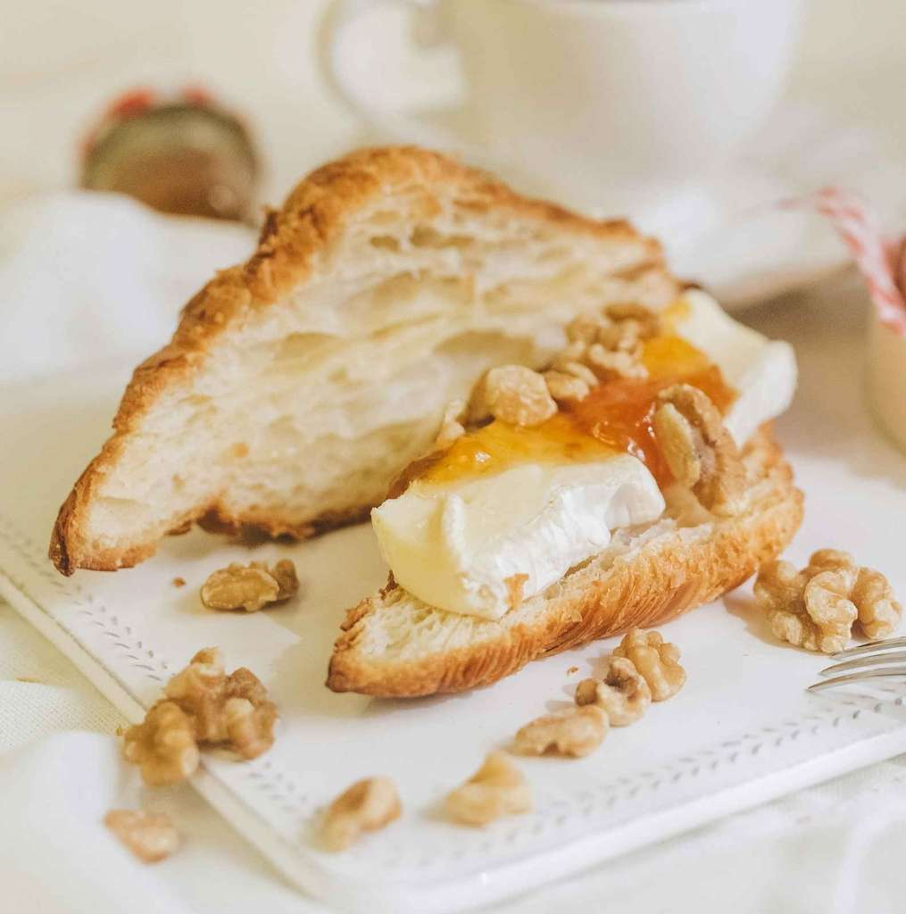 Cheesy Croissant Sandwich